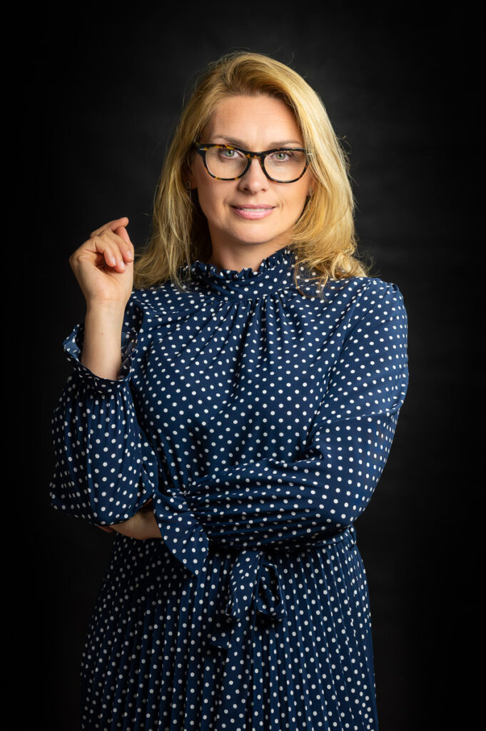 Kamila Miler-Zdanowska, zdjęcie portretowe.