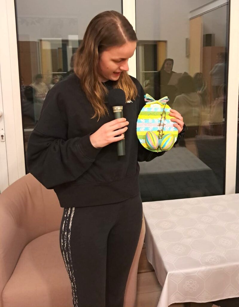 Karolina opowiada o grupowej pisance