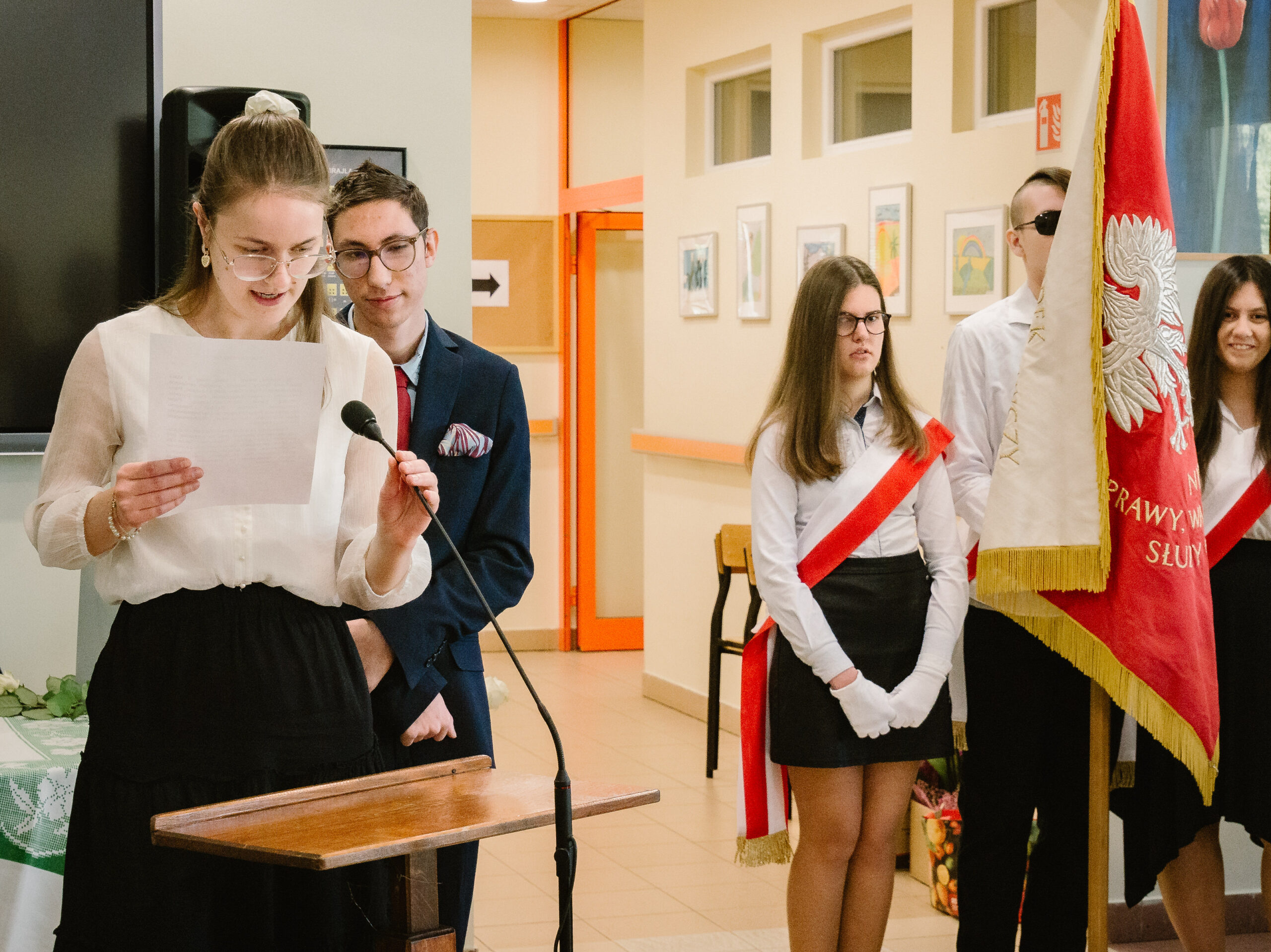 Przedstawicielka absolwentów szkół branżowych dziękuje nauczycielom i pracownikom Ośrodka.