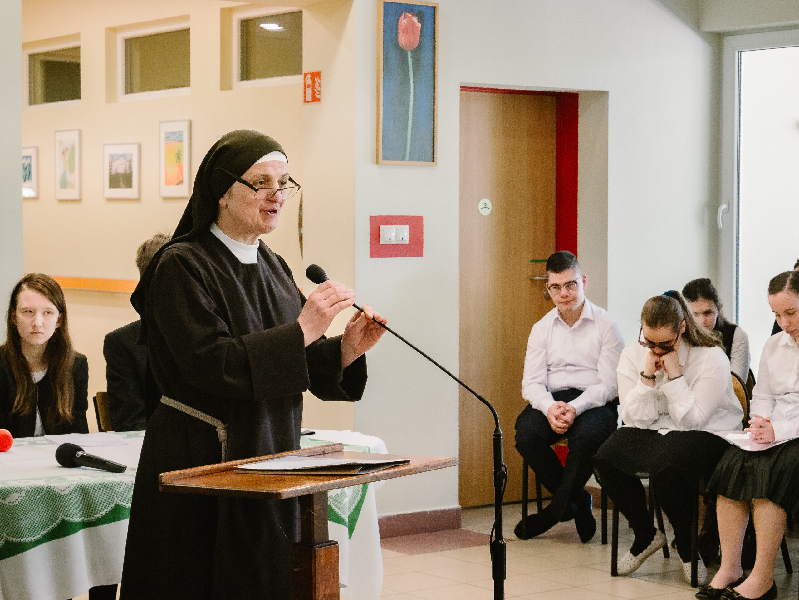 Słowo do zebranych kieruje w imieniu Matki Generalnej s. Jeremia.