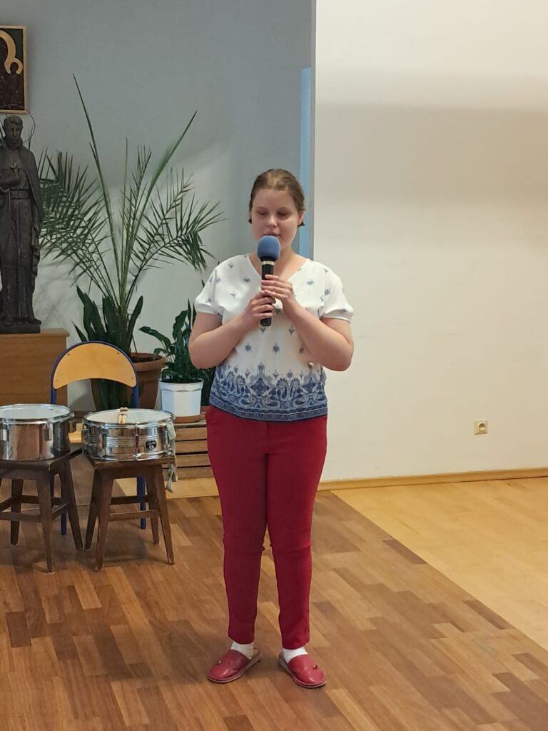 Konstancja śpiewa „La cucaracha”