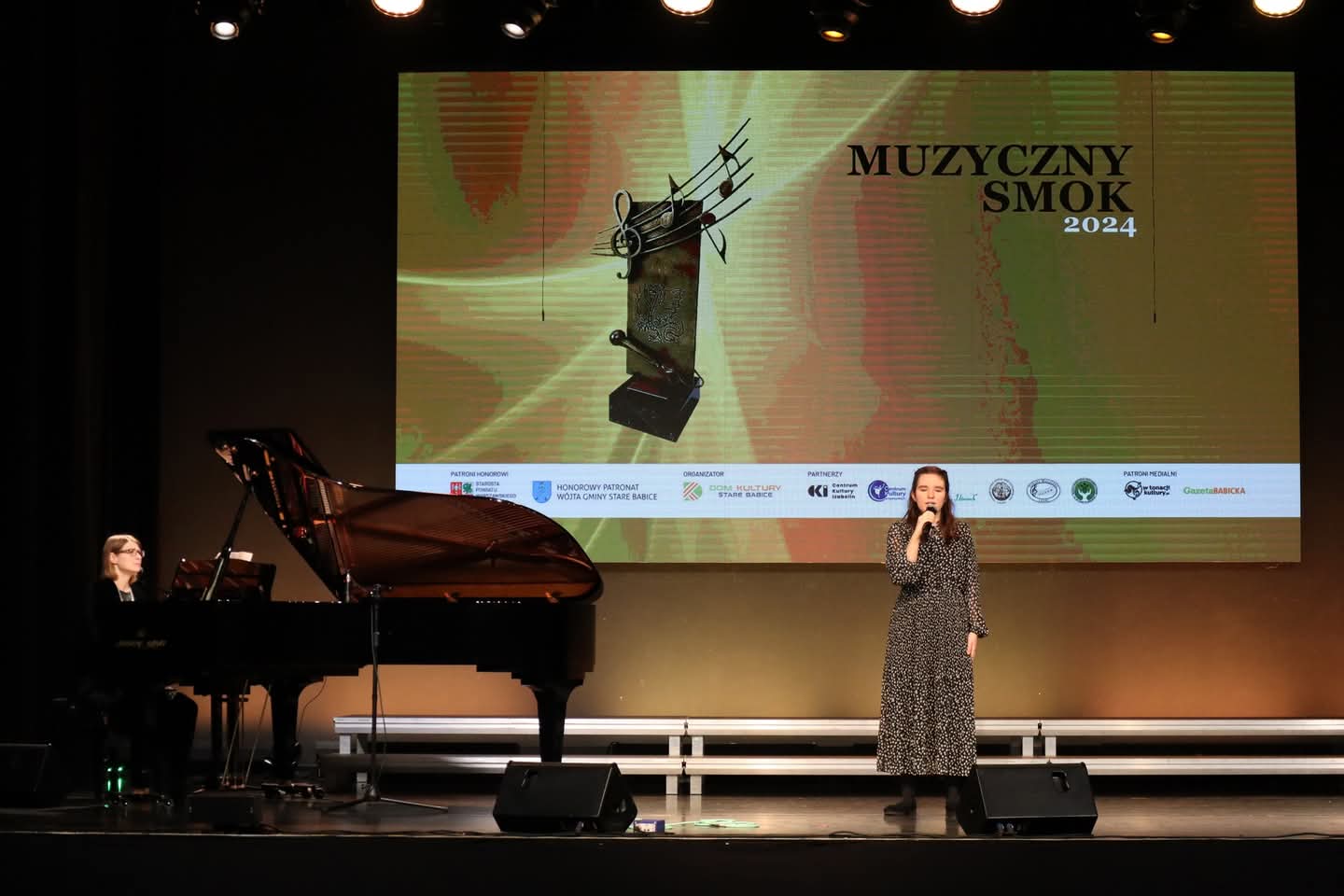 Oleksandra Kolesnyk śpiewa, akompaniuje Łucja Szablewska - Borzykowska