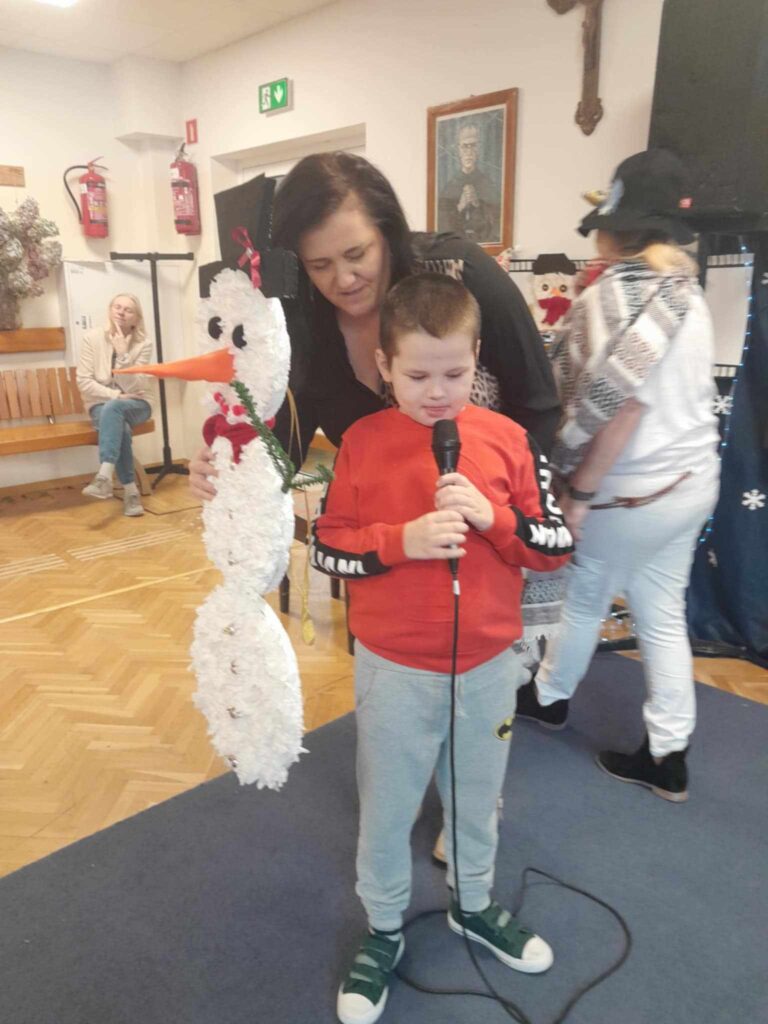 Bartek opowiada o technice wykonania bałwanka