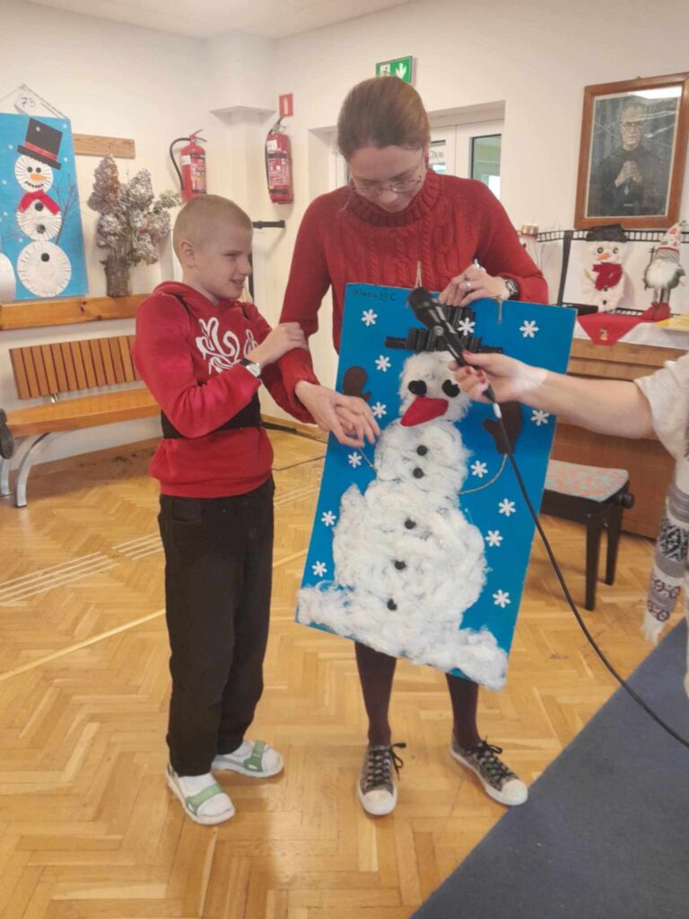 Tymoteusz opowiada o technice wykonania bałwanka