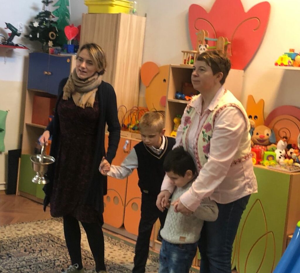 Panie z dziećmi w swojej sali