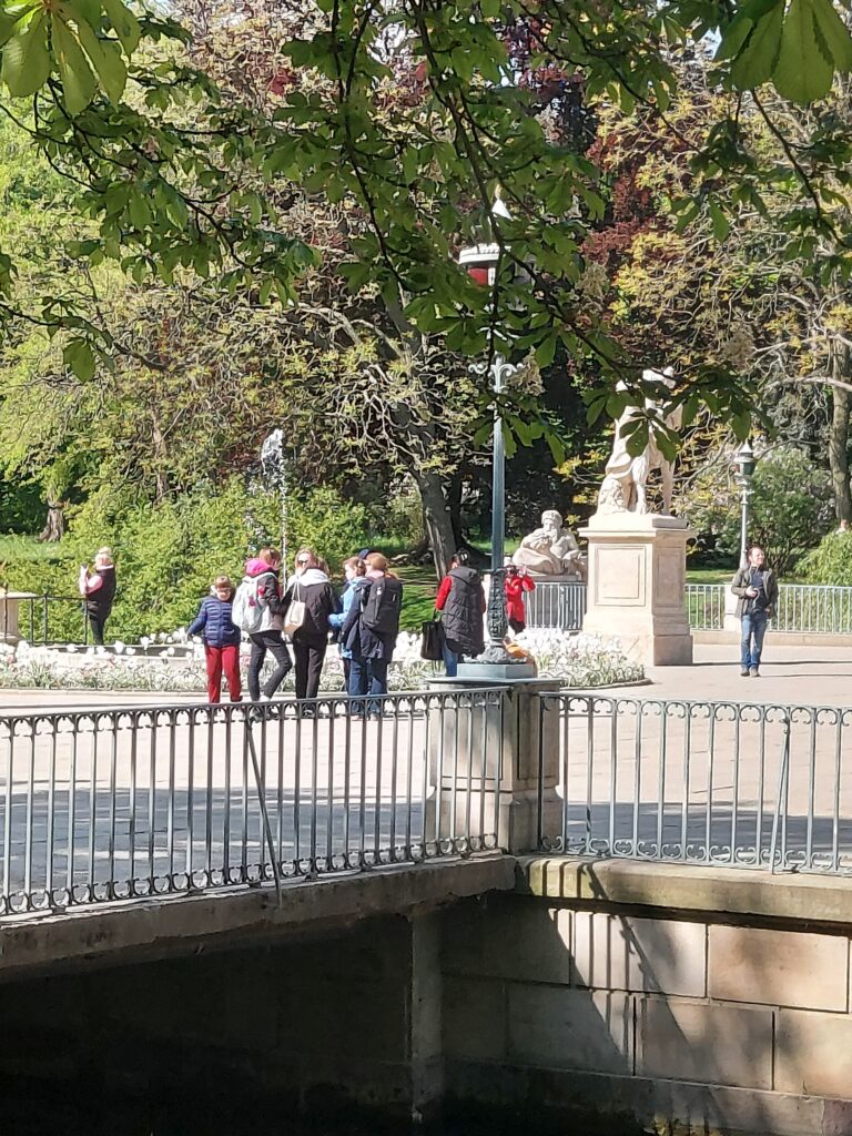 Zdjęcie przed Pałacem na Wodzie
