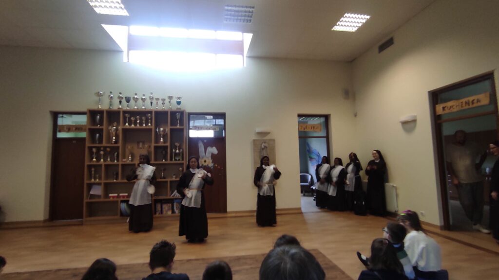 siostry w tańcu
