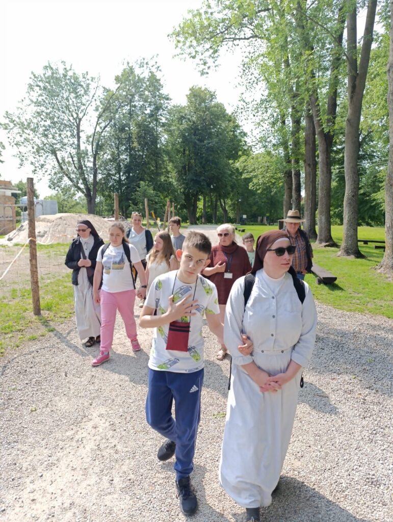 Uczniowie podczas wycieczki