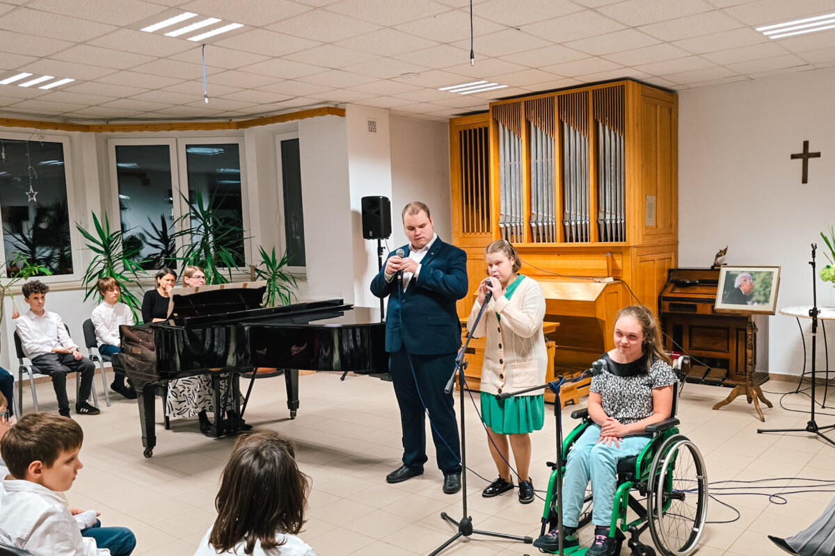 Występ uczniów szkoły muzycznej