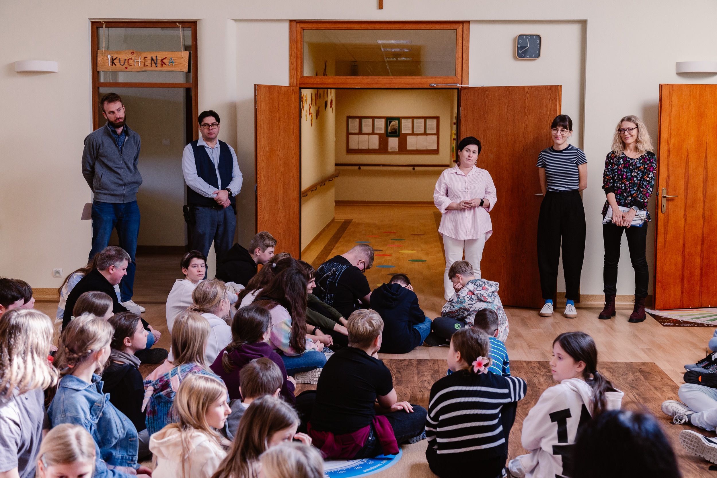 Instruktorzy opowiadają o zajęciach.