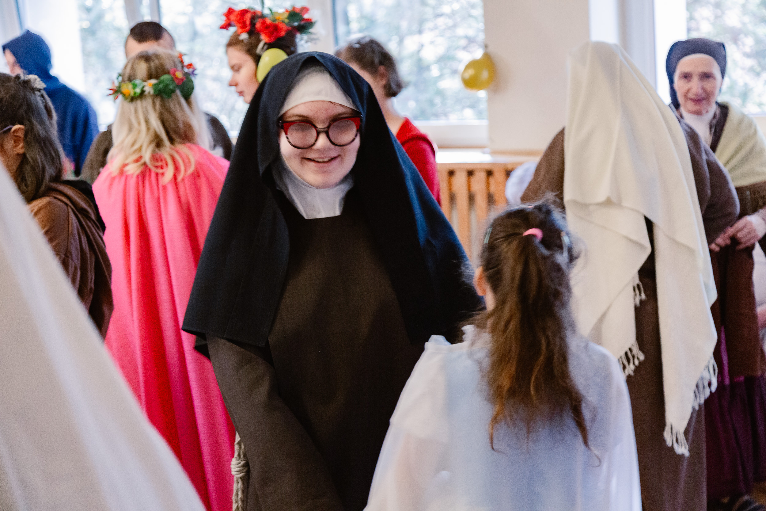 Uczennica przebrana za bł. Matkę Czacką