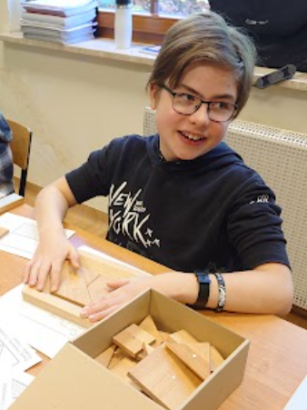 Bartek z Organizatorem przestrzeni - zdjęcie dla Mamy