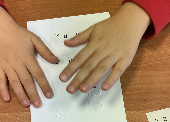 Sami rozwiązujemy krzyżówki.