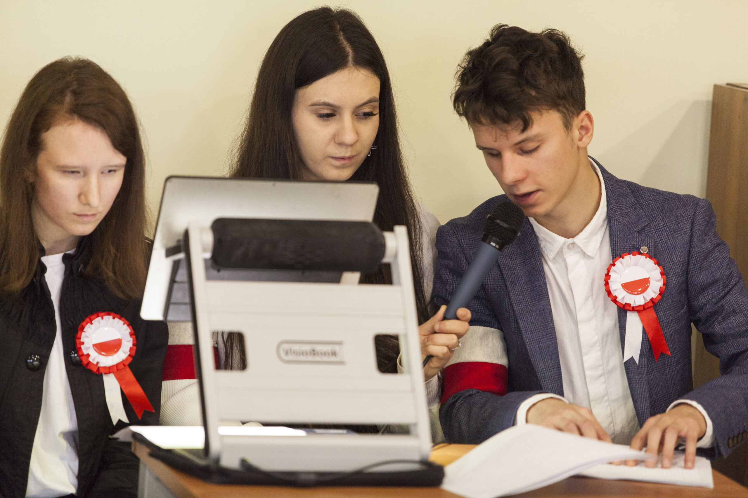 Uczniowie podczas występu