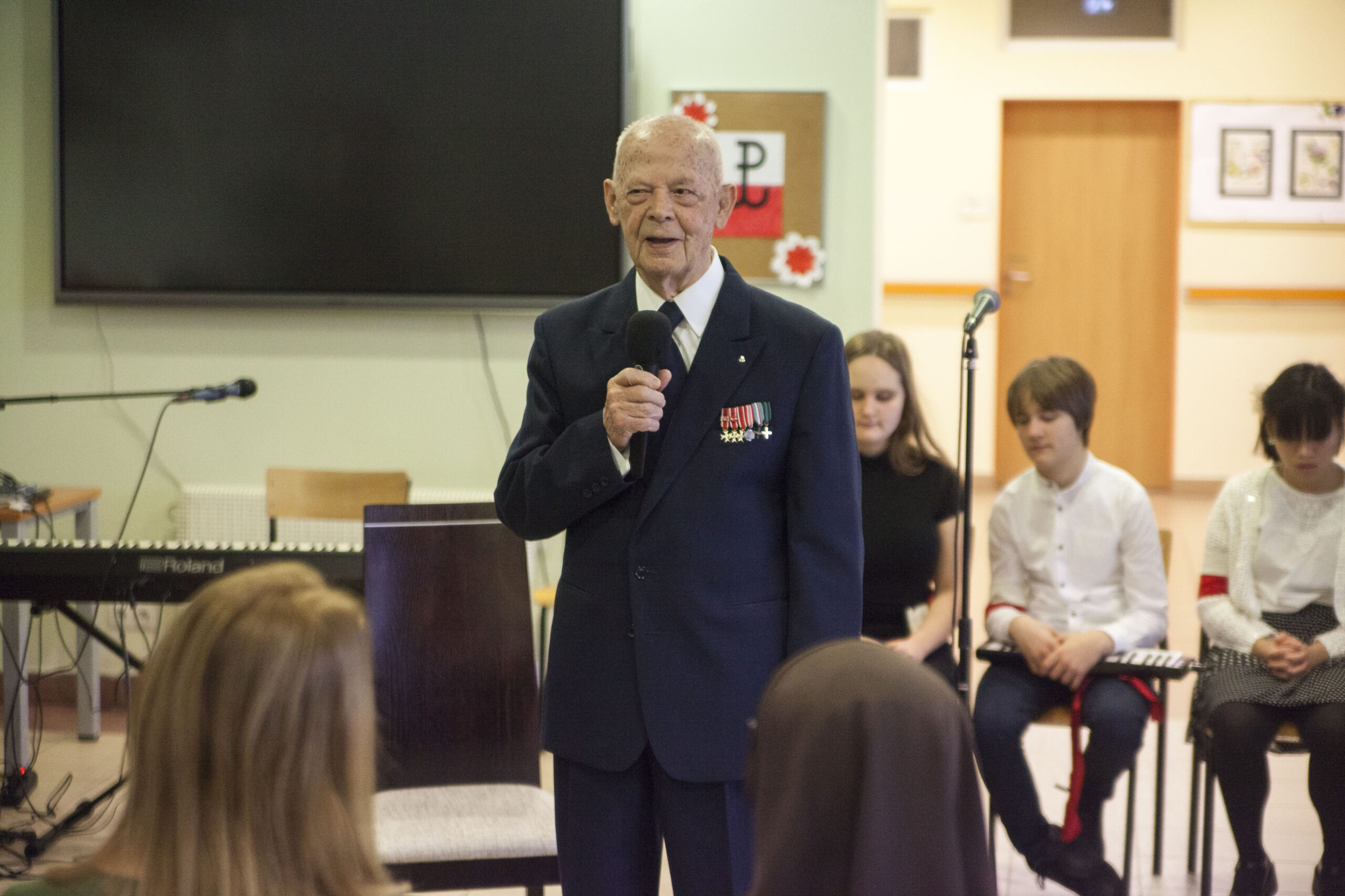 gość - p. Witold Lisowski podczas przemówienia