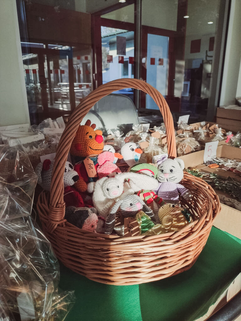 ozdoby świąteczne na kiermaszu