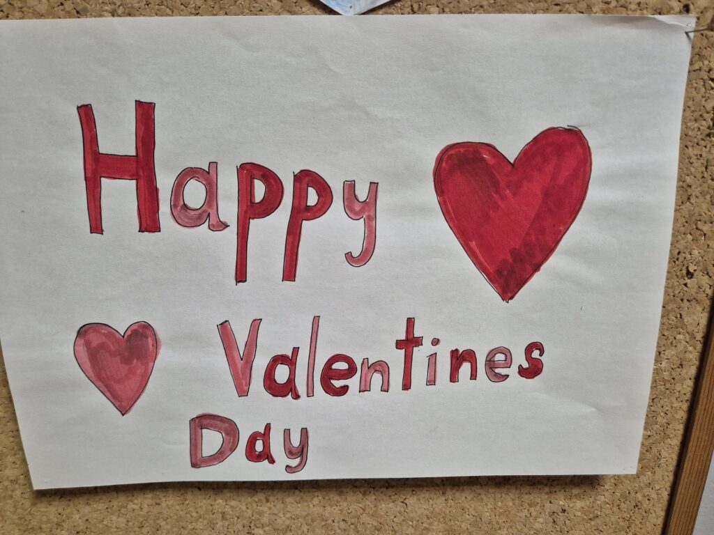 Napis Happy Valentines Day w grupie 2.