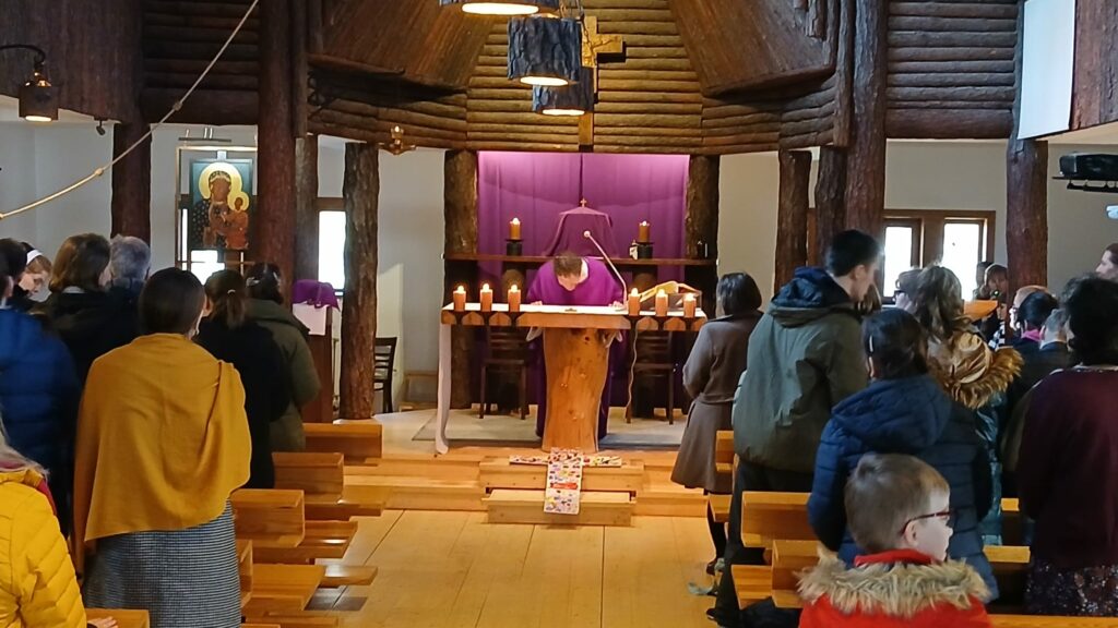 Podczas Mszy św. w kaplicy