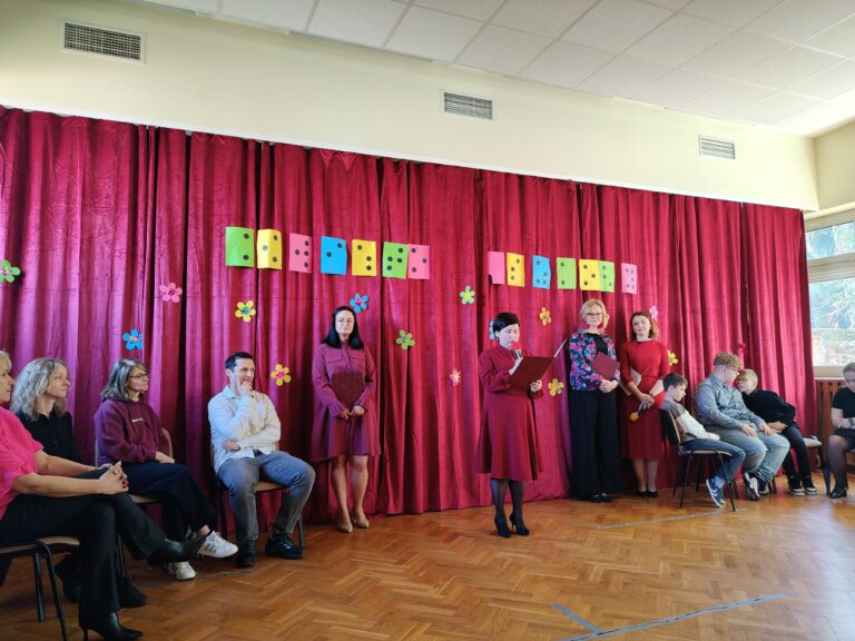 Pani Dyrektor przemawia