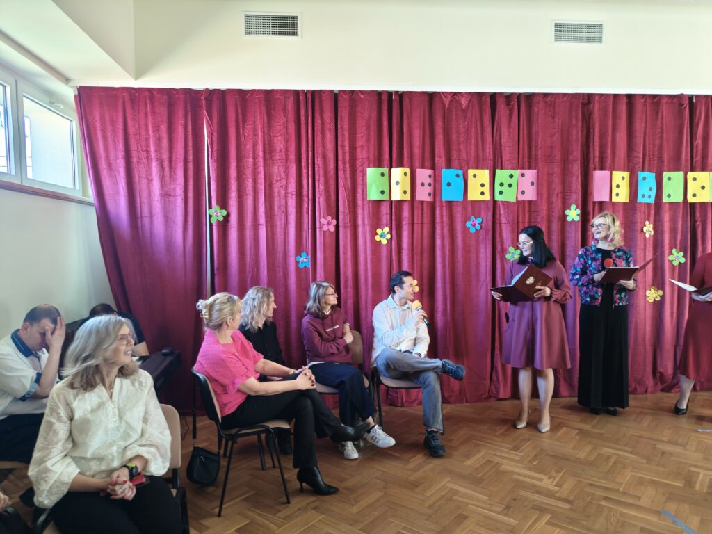 Roześmiani uczestnicy