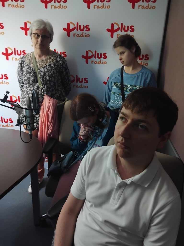 Ludwik słucha opowiadania pana Tomka
